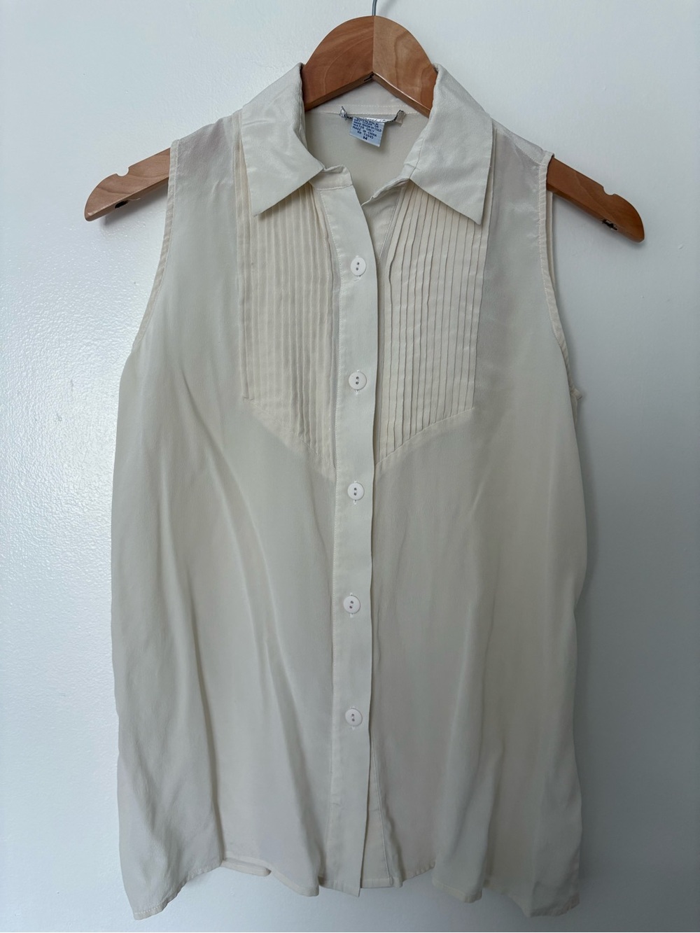 Anna and Frank vintage silk Sleeveless Button-Front Cream Blouse with Pintuck